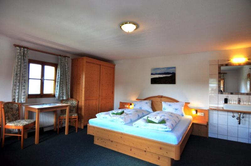 Pferdehof Oberegg Apartment Верфенвенг Екстериор снимка